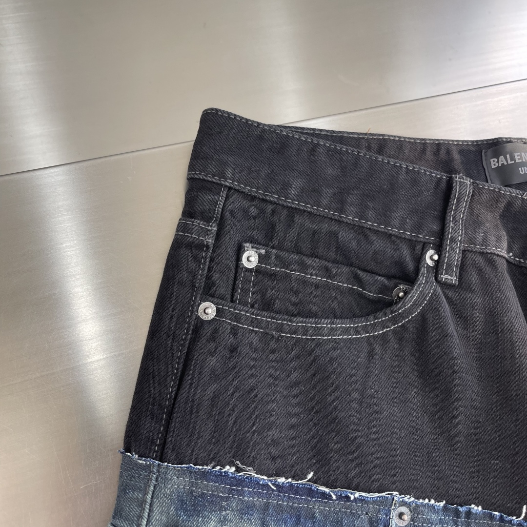 -Balenciag 拼接口袋牛仔裤定制缎蓝赛洛纺牛仔绮料 质感十足 舒适贴肤 以色彩的渐变与碰撞为核心