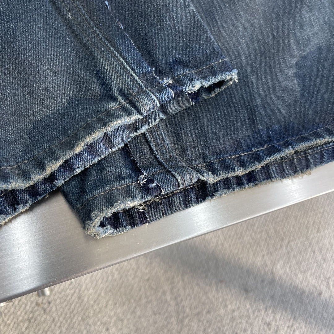 -Balenciag 拼接口袋牛仔裤定制缎蓝赛洛纺牛仔绮料 质感十足 舒适贴肤 以色彩的渐变与碰撞为核心