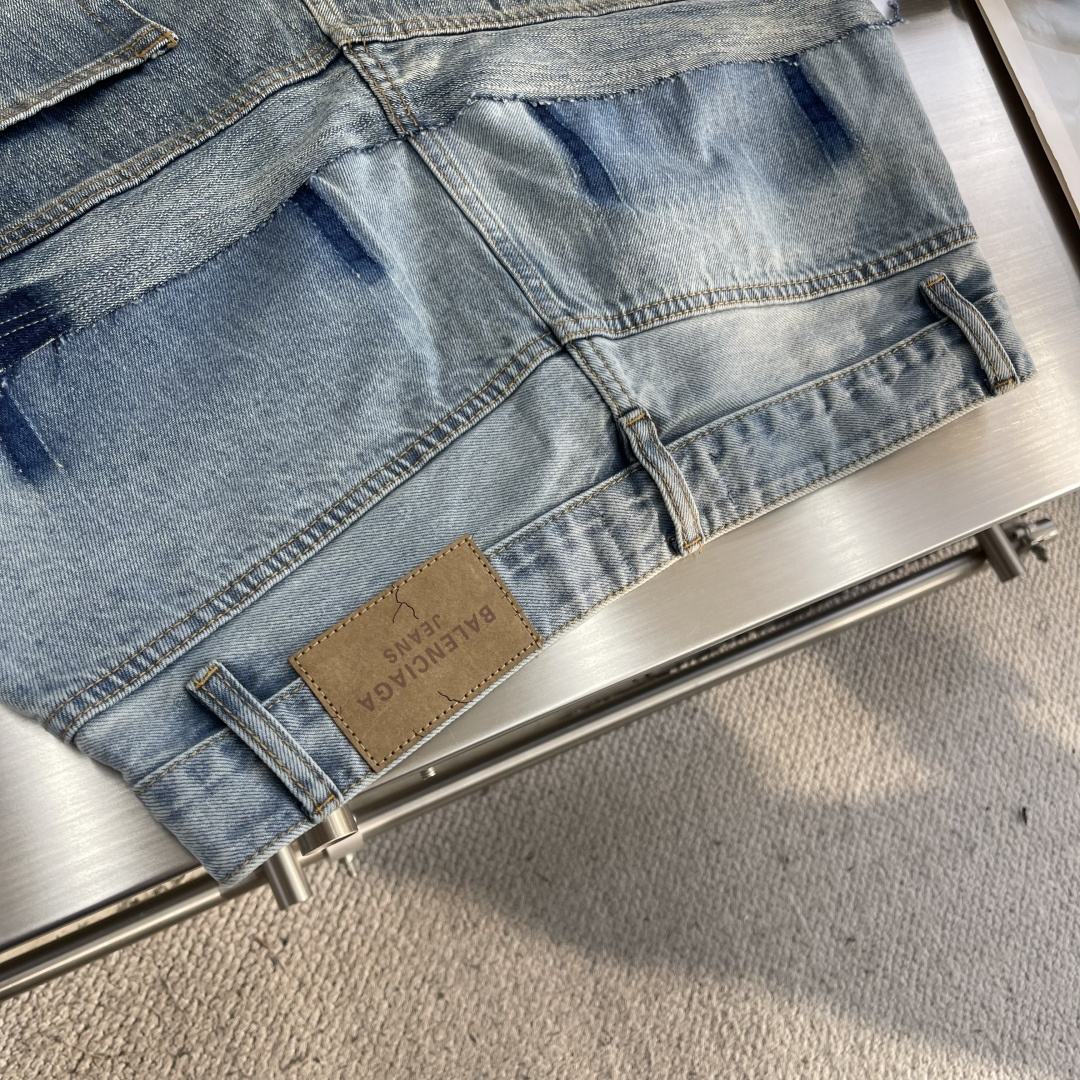 -Balenciag 拼接口袋牛仔裤定制缎蓝赛洛纺牛仔绮料 质感十足 舒适贴肤 以色彩的渐变与碰撞为核心