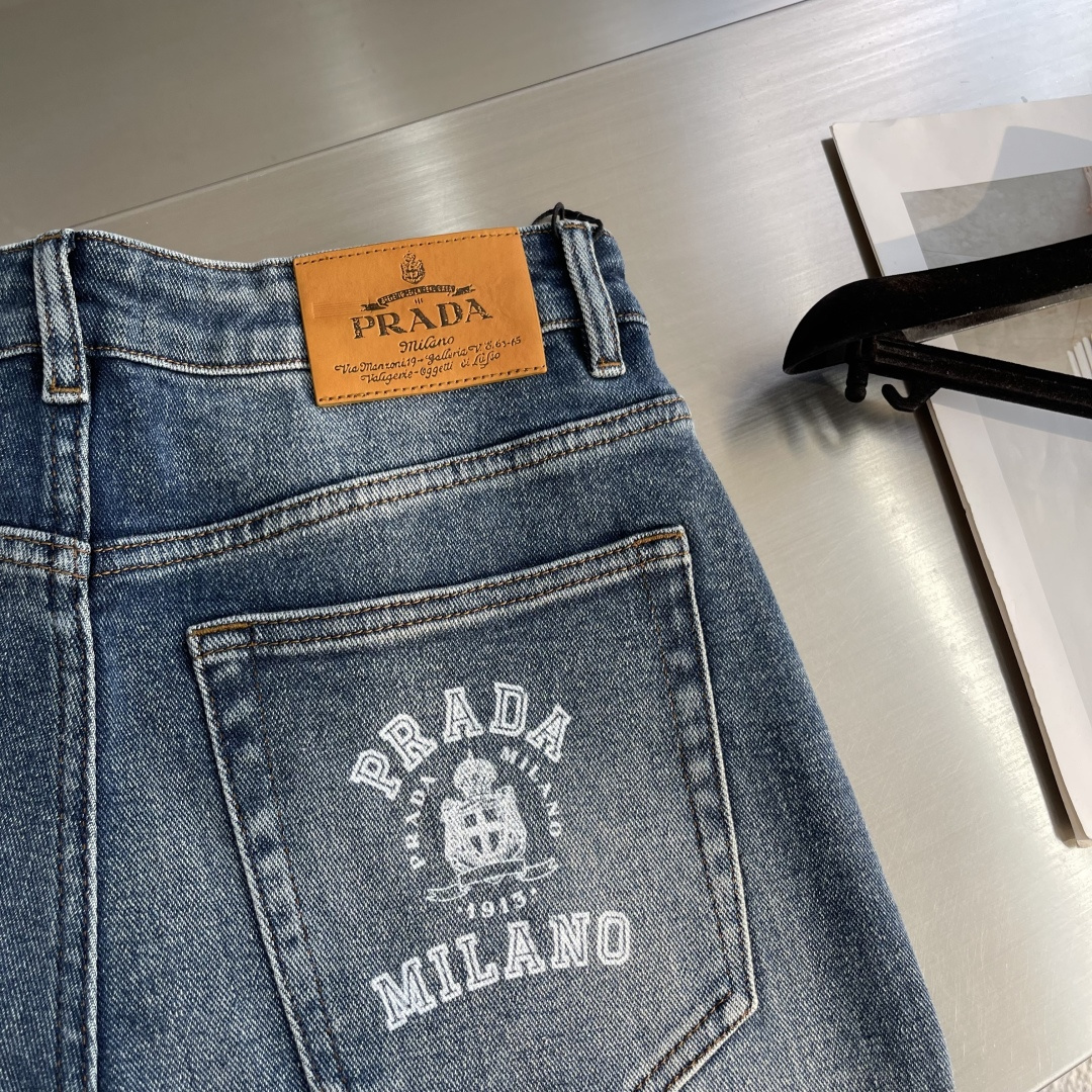 -PRAD 25早秋款 男士小直筒牛仔裤 秋冬新款超柔软，弹力面料，复杂的手工艺叠加，任何一个洗水环节多