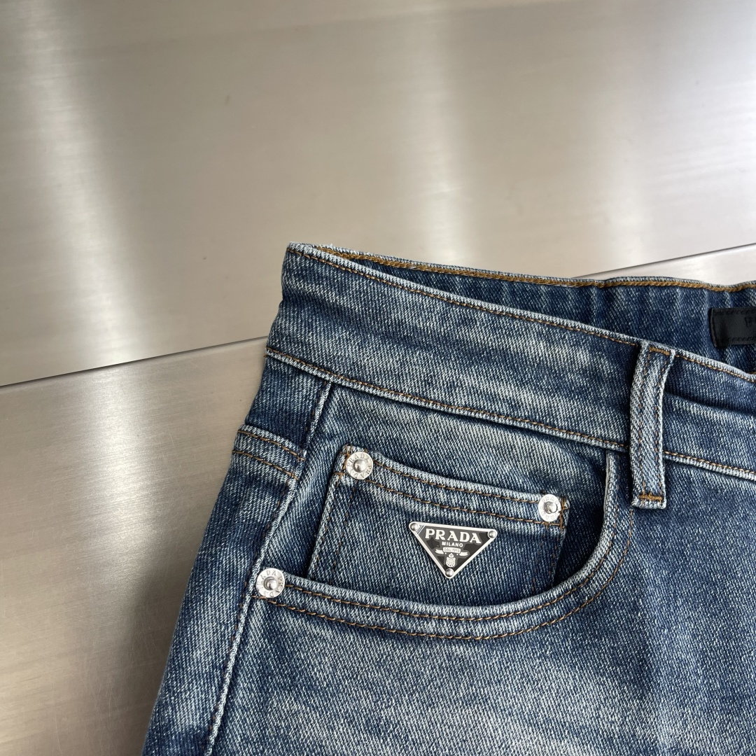 -PRAD 25早秋款 男士小直筒牛仔裤 秋冬新款超柔软，弹力面料，复杂的手工艺叠加，任何一个洗水环节多