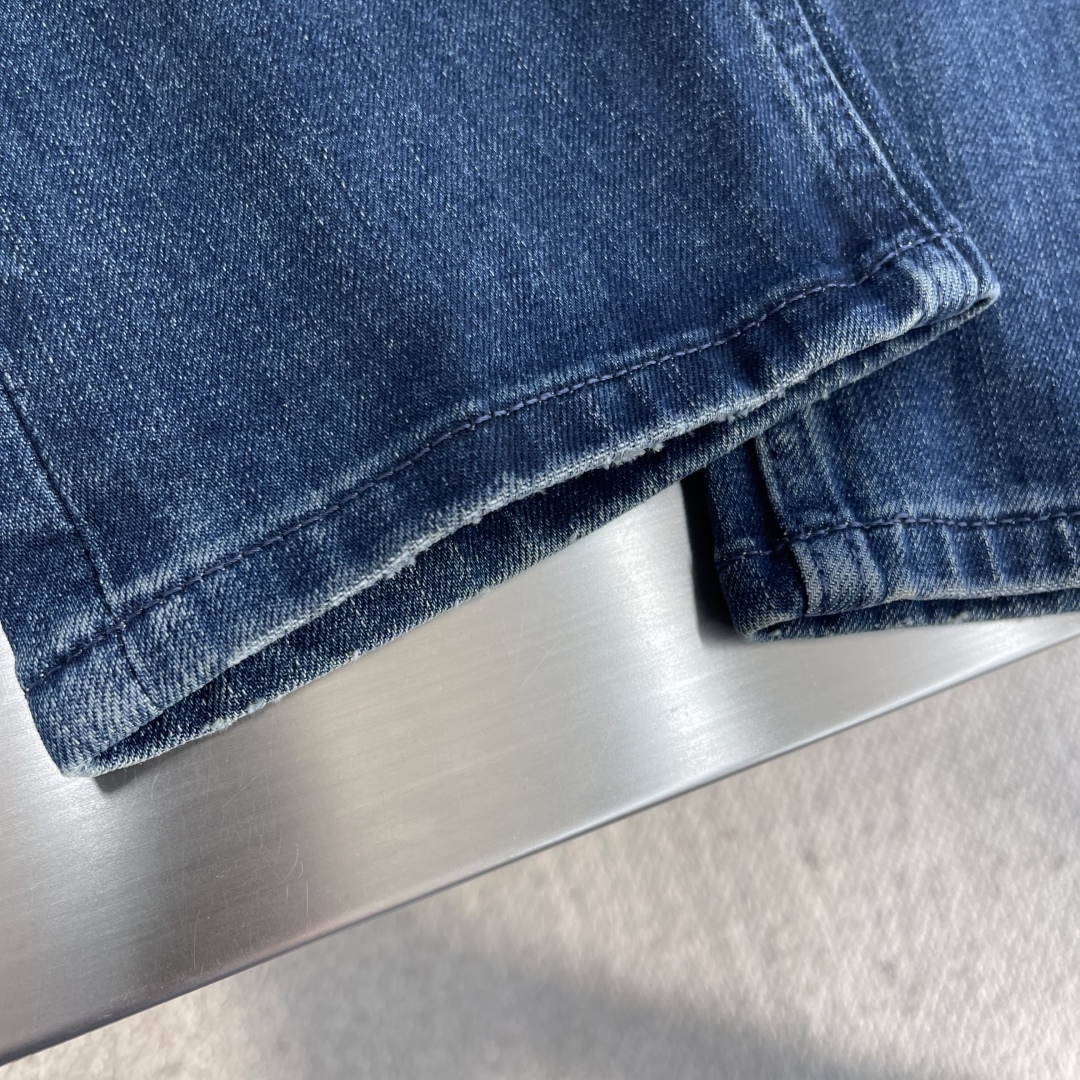 -KITON 25fw专柜新款原版牛仔裤 实体店极品 专柜原版1:1好货，适合各个年龄段。市场最高版本的