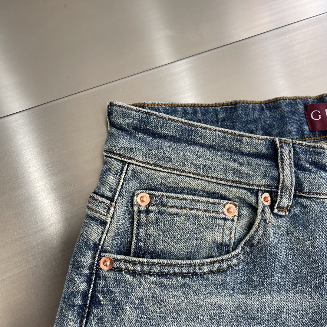 -GUCC 2025早秋新品经典男士丹宁时尚水洗牛仔裤，纯正 香港洋行渠道货 经典明星级单品，丹宁牛仔裤