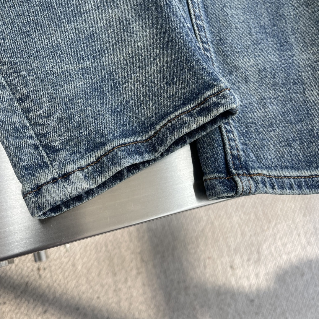 -GUCC 2025早秋新品经典男士丹宁时尚水洗牛仔裤，纯正 香港洋行渠道货 经典明星级单品，丹宁牛仔裤