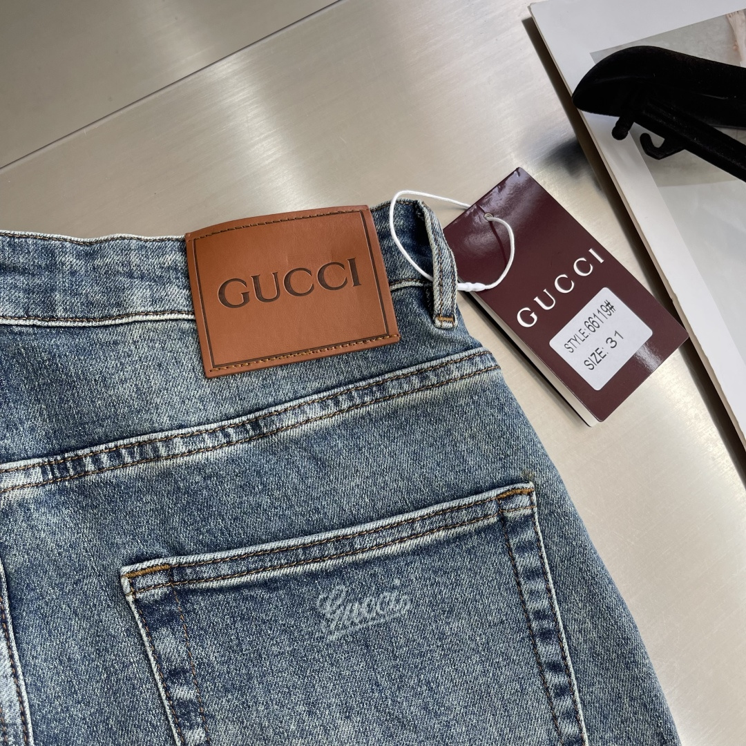 -GUCC 2025早秋新品经典男士丹宁时尚水洗牛仔裤，纯正 香港洋行渠道货 经典明星级单品，丹宁牛仔裤