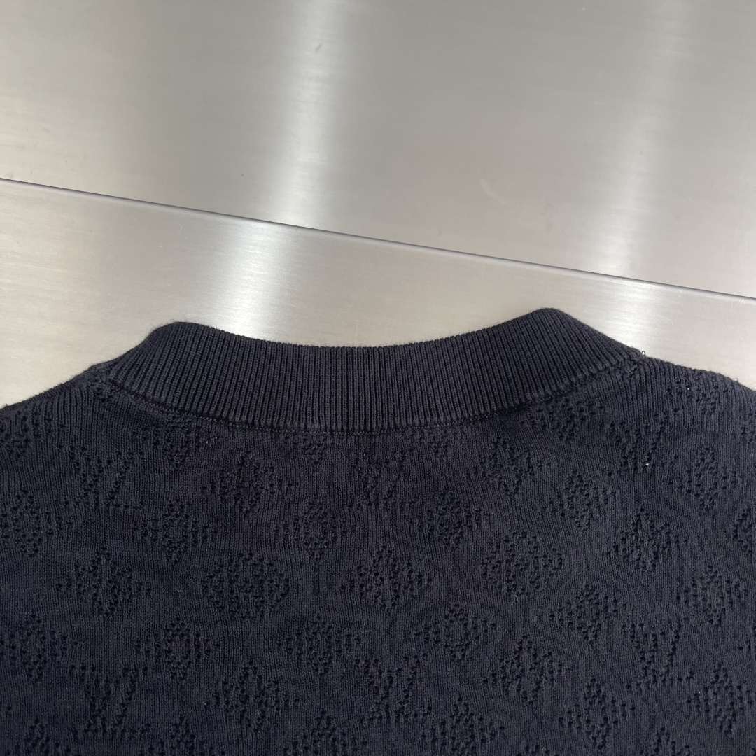 -驴家 2025秋冬系列针织毛衣尺码: M-3XL 微阔版型亲肤柔软 保暖性好 抗起球 上身时尚潮流 🔥