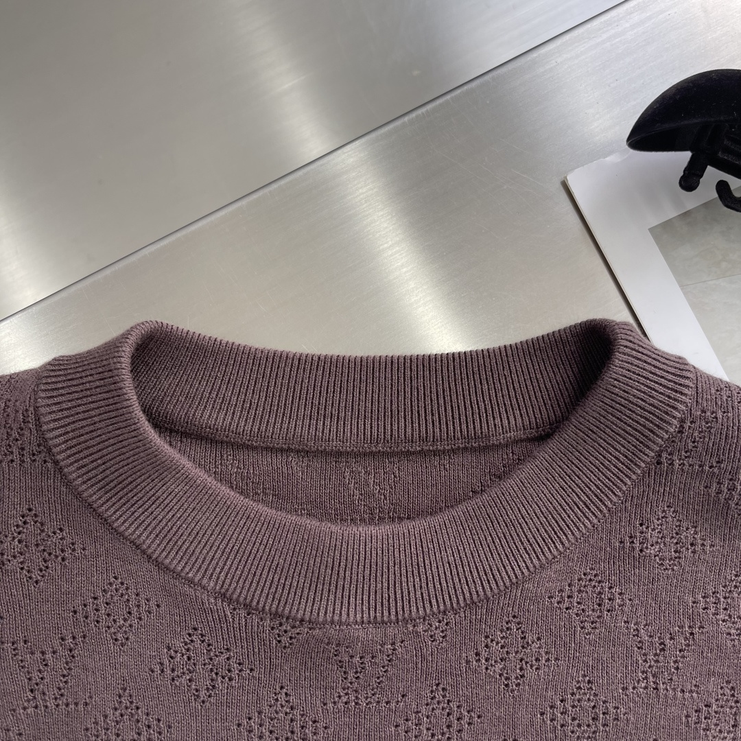 -驴家 2025秋冬系列针织毛衣尺码: M-3XL 微阔版型亲肤柔软 保暖性好 抗起球 上身时尚潮流 🔥