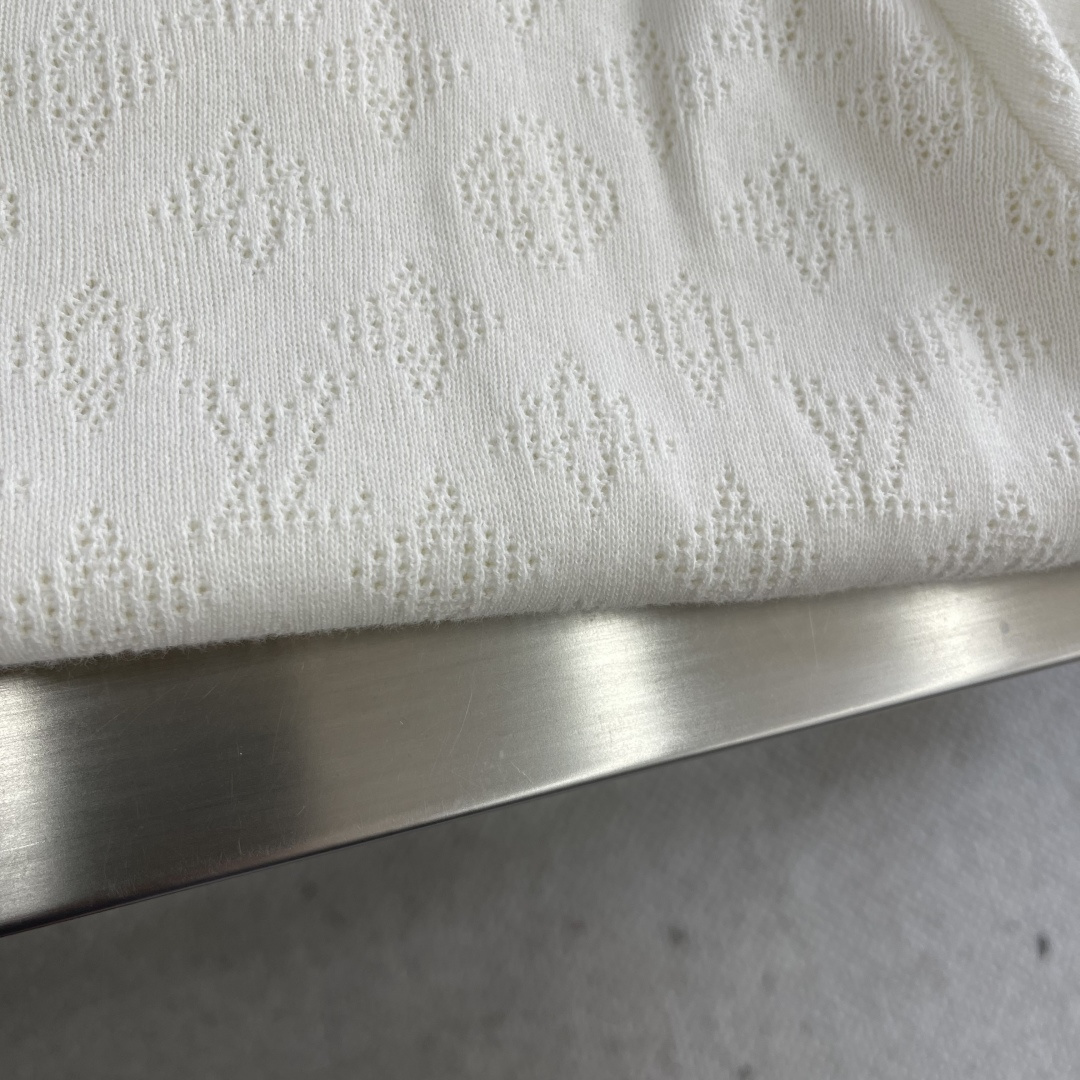 -驴家 2025秋冬系列针织毛衣尺码: M-3XL 微阔版型亲肤柔软 保暖性好 抗起球 上身时尚潮流 🔥