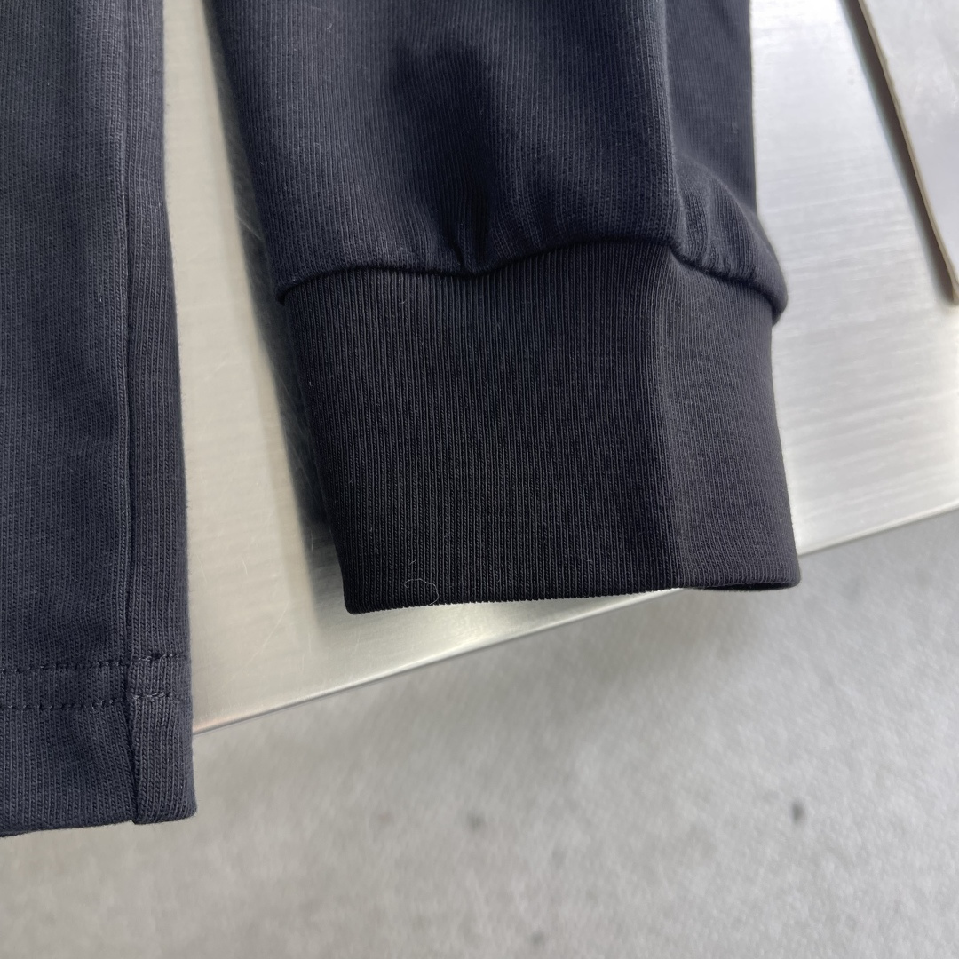 -VLTN 2025秋冬系列长袖打底T恤码数：M-5XL 微阔版型绒感双纱面料，面料表面食毛做磨毛工艺肌