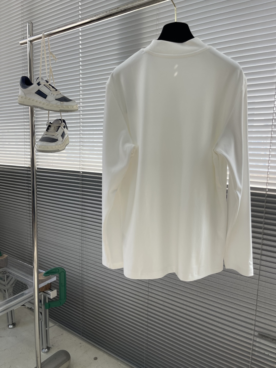 -FEND 2025秋冬系列长袖打底T码数：M-5XL 常规版型抗菌保暖棉。面料布面细腻，延展性强，光泽