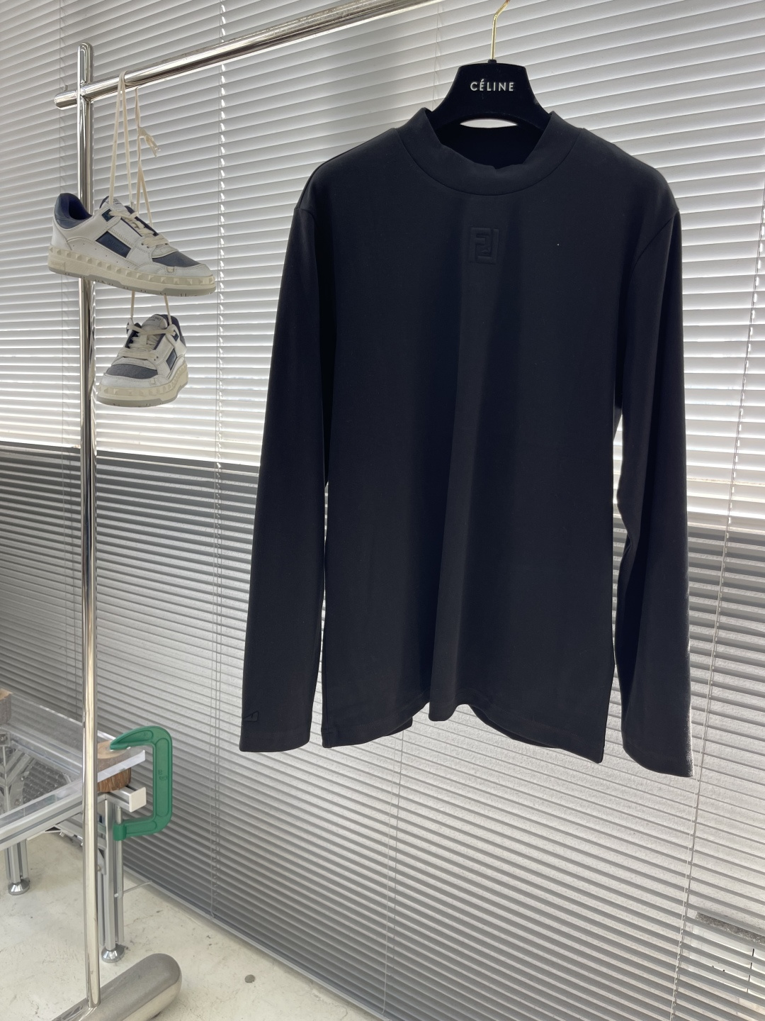 -FEND 2025秋冬系列长袖打底T码数：M-5XL 常规版型抗菌保暖棉。面料布面细腻，延展性强，光泽