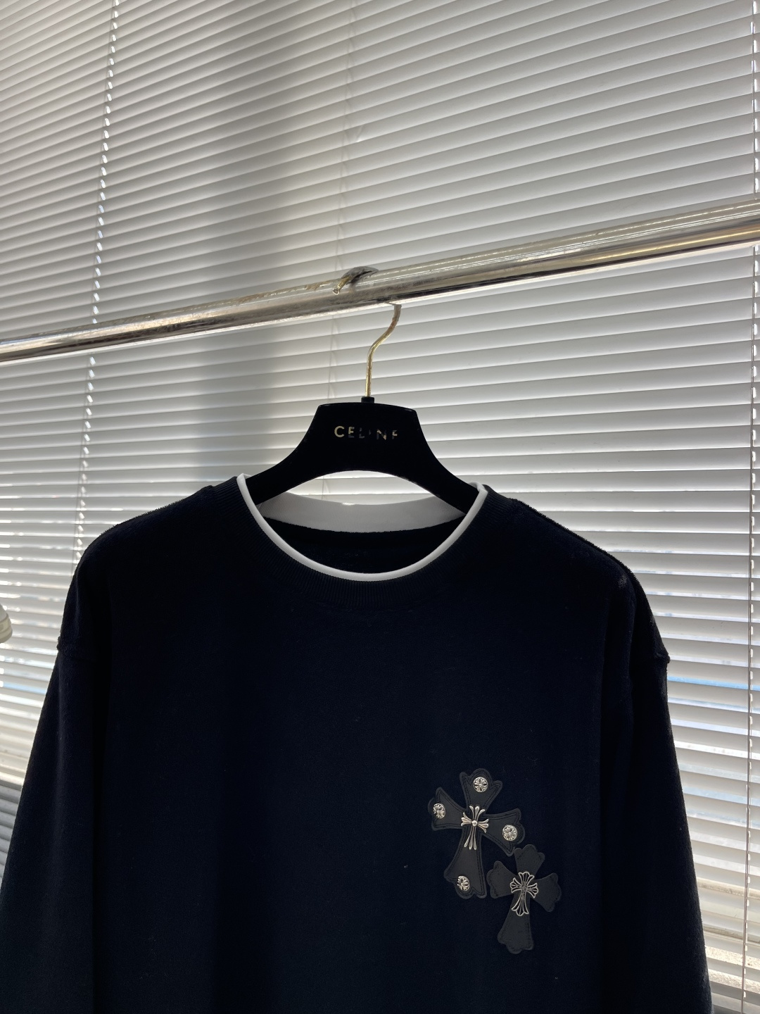 -CH 克罗心 新款秋冬打底卫衣，街头与户外的碰撞～～大家都知道这款长袖采进口面料制成．采用进口专机立体