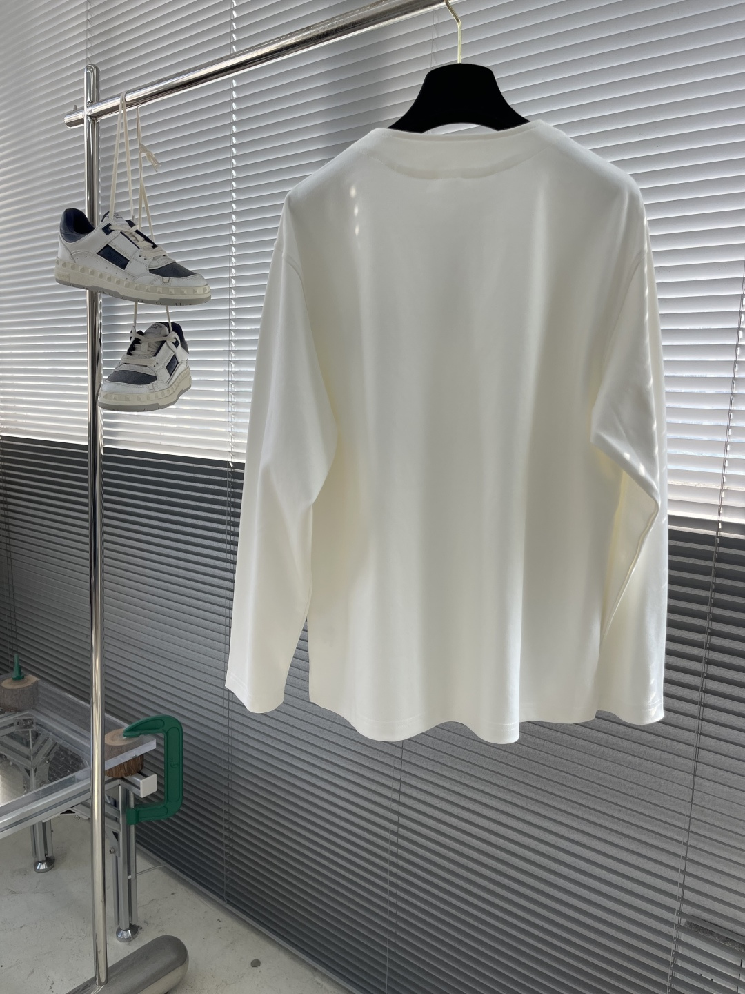 -LOEW 25fw新款秋冬打底卫衣，街头与户外的碰撞～～大家都知道这款卫衣采进口面料制成．采用进口专机