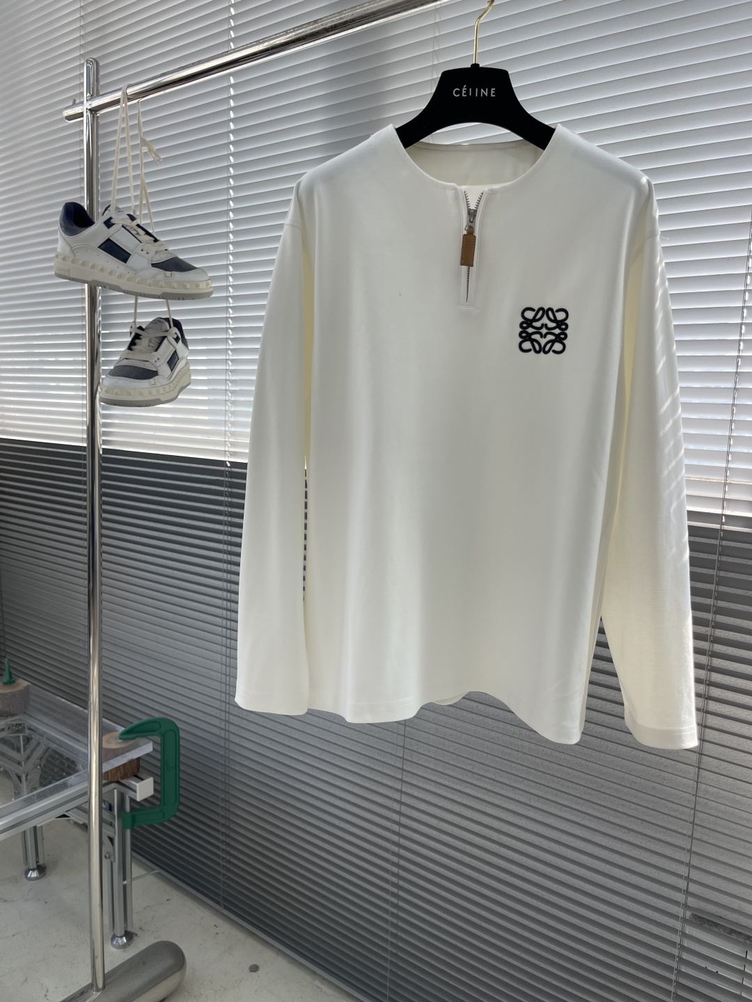 -LOEW 25fw新款秋冬打底卫衣，街头与户外的碰撞～～大家都知道这款卫衣采进口面料制成．采用进口专机