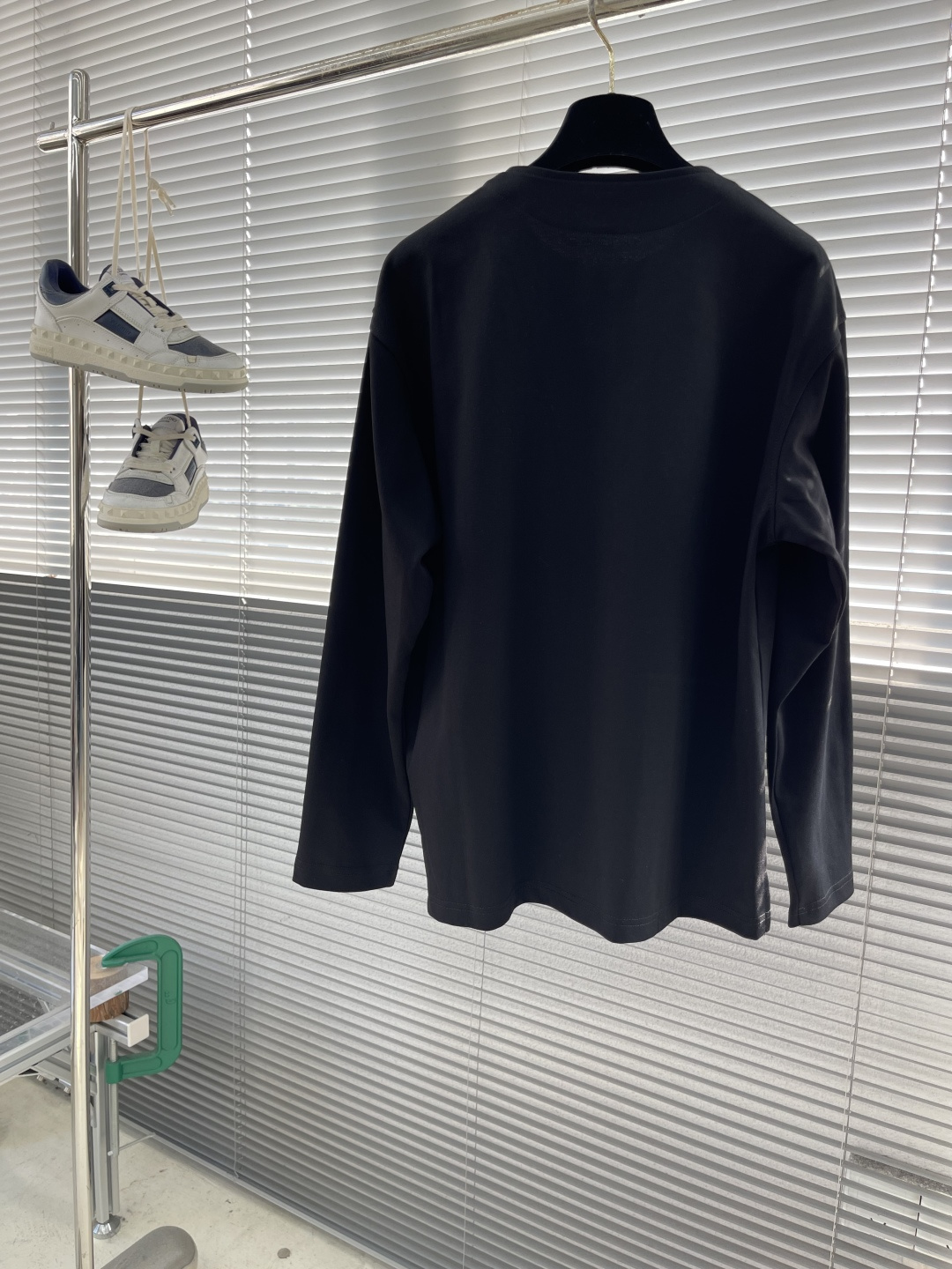 -LOEW 25fw新款秋冬打底卫衣，街头与户外的碰撞～～大家都知道这款卫衣采进口面料制成．采用进口专机