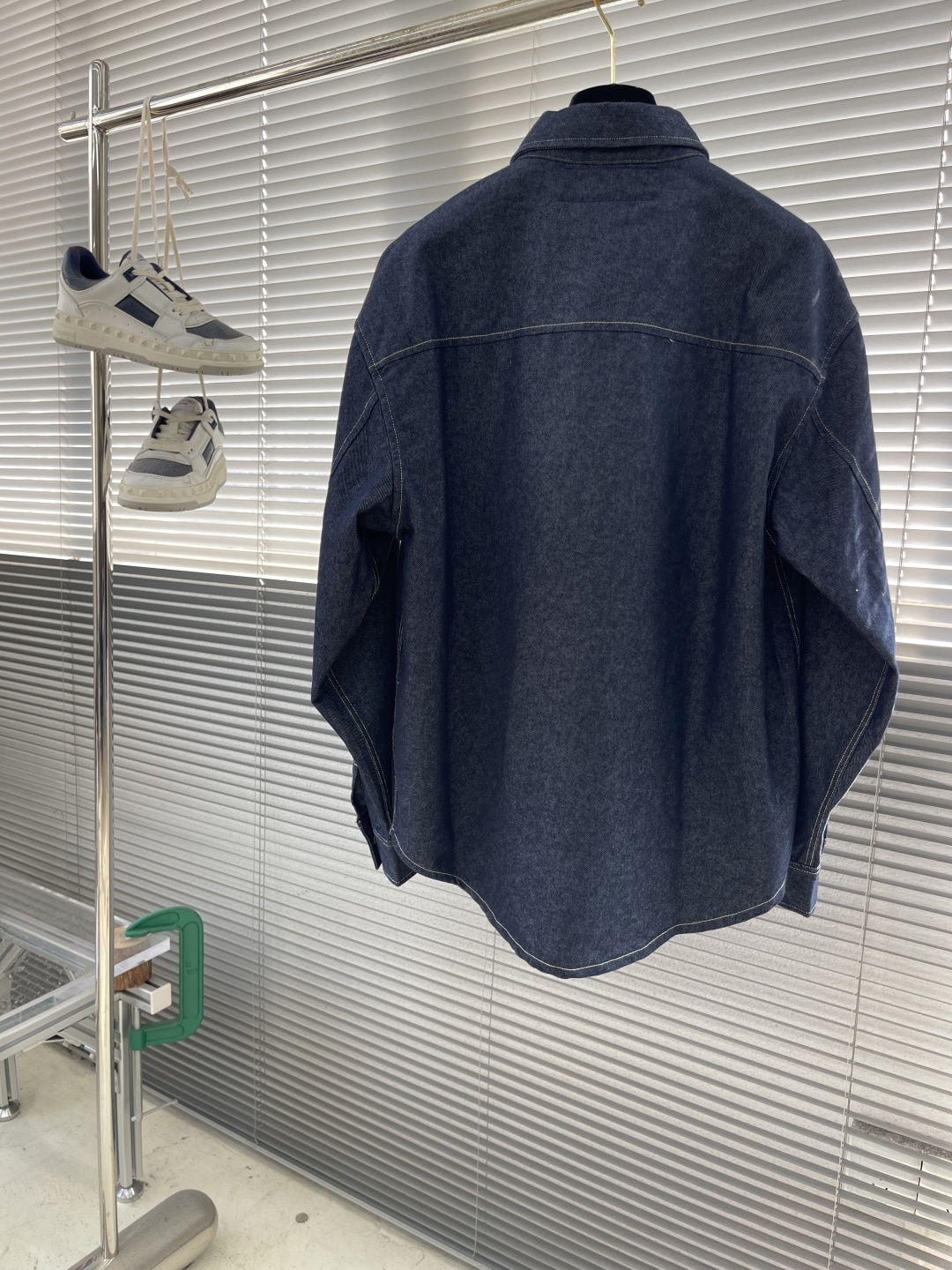 -PRAD 2025男士 秋季最新款纯色长袖三角标牛仔外套 简约到了极致就是经典！！版型实在太好了，上身