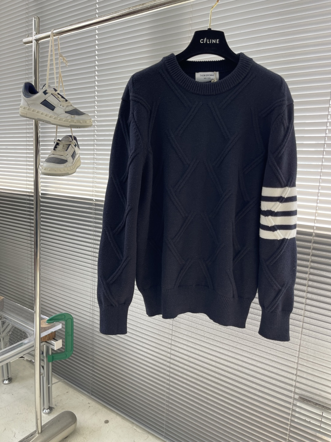 -TB 新款圆领菱形针织毛衣！经典四条纹袖口设计，菱形编织纹理立体有型，袖口白色条纹点缀，简约大气。面料