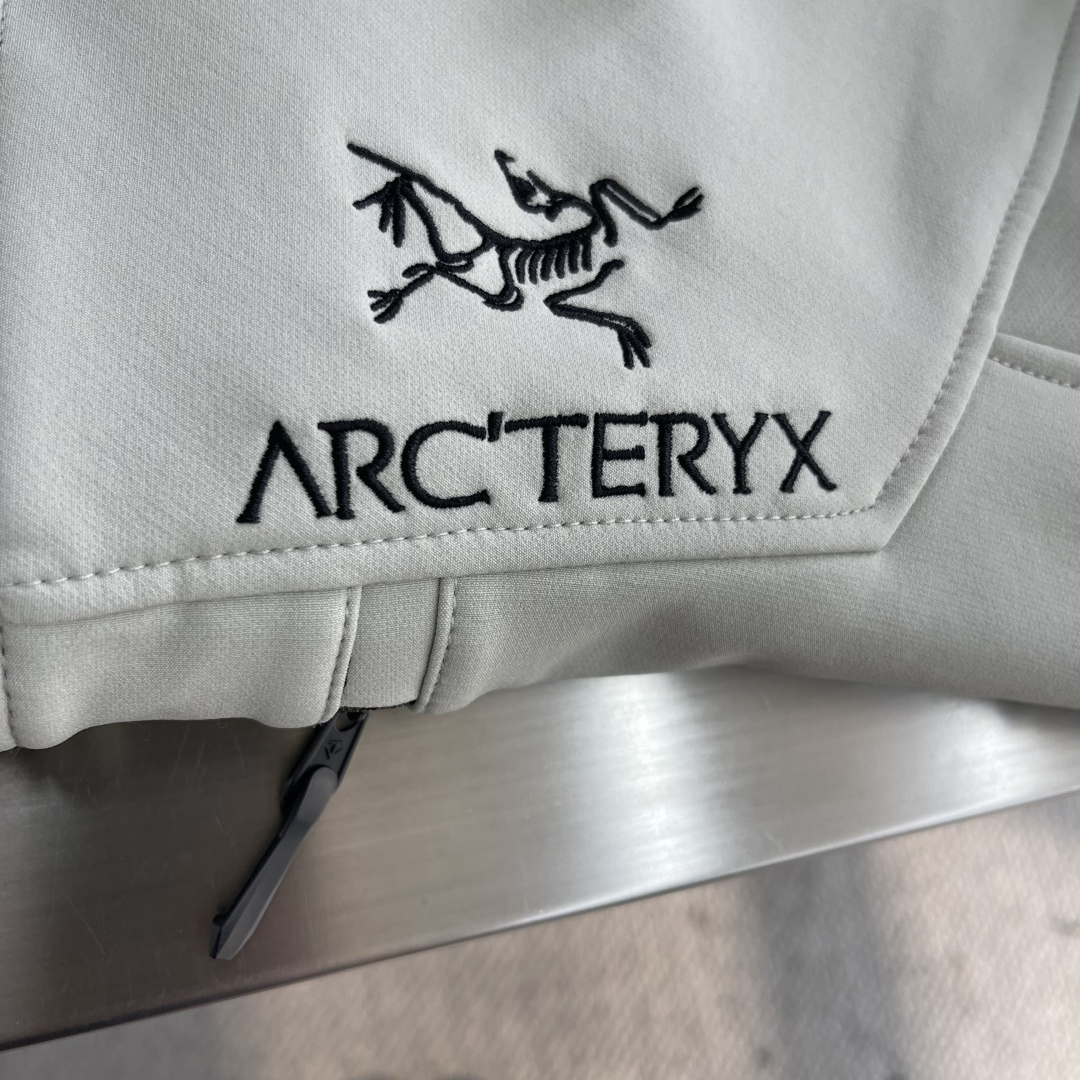 -🐦 鸟家 软壳冲锋衣 重磅新品‼️25FW 冲锋衣 外套 采用结实舒适经编科技GORE-TEX面料 仿