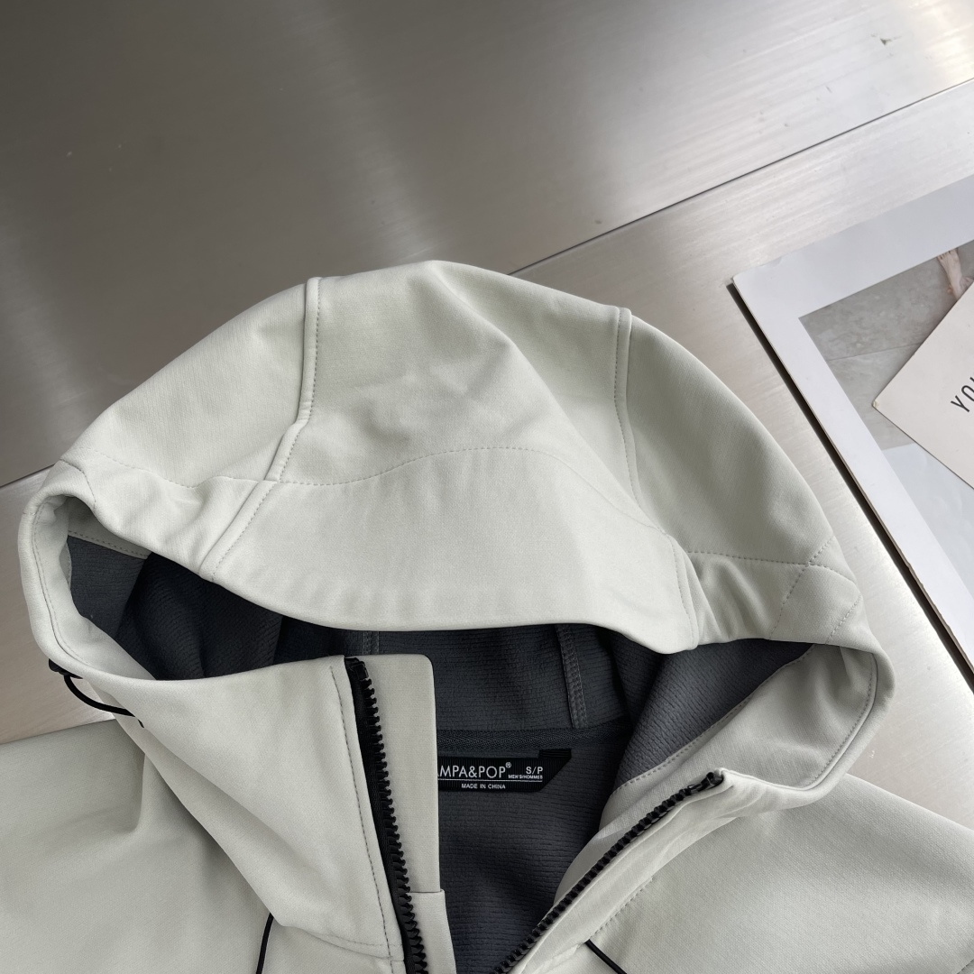 -🐦 鸟家 软壳冲锋衣 重磅新品‼️25FW 冲锋衣 外套 采用结实舒适经编科技GORE-TEX面料 仿