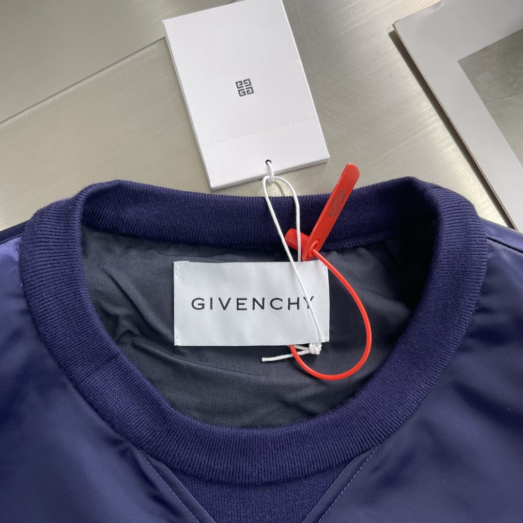 -GVC Paris 贴布绣卫衣定制定染丝光缎面卫衣织物 细腻柔软 如丝绸般细腻 以皇家蓝缎面为基调 在