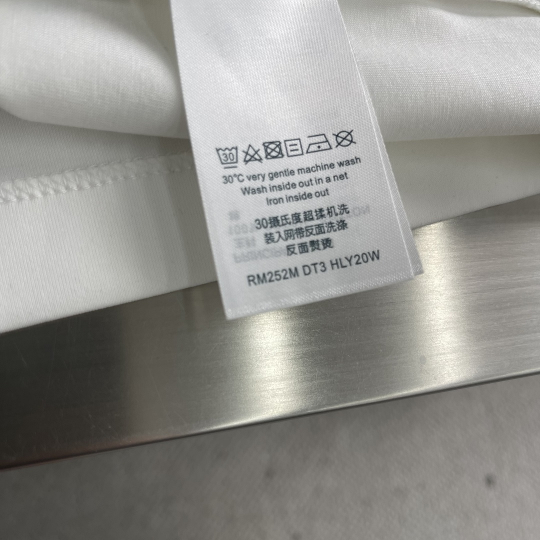 -驴牌 2025早秋圆领长袖，双层螺纹领口，肩部通肩压条，莫代尔混纺面料舒适透气 男女同款 码数：S-X