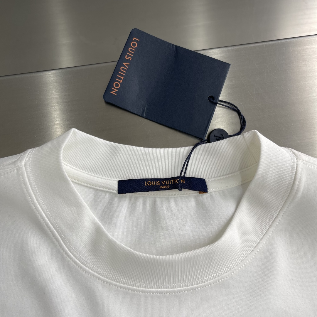 -驴牌 2025早秋圆领长袖，双层螺纹领口，肩部通肩压条，莫代尔混纺面料舒适透气 男女同款 码数：S-X