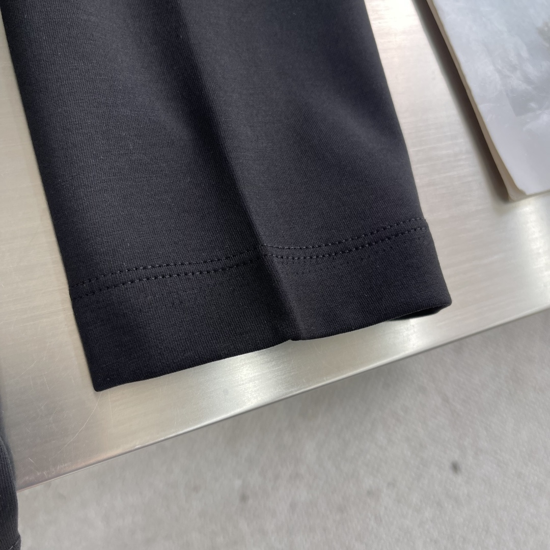 -Balenciag 25fw新款长袖T，定制植绒复合肤感硅胶，莫代尔混纺面料，软糯垂坠男女同款 码数：