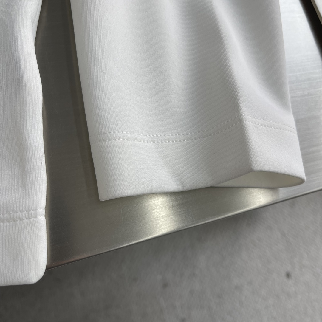 -Balenciag 25fw新款长袖T，定制植绒复合肤感硅胶，莫代尔混纺面料，软糯垂坠男女同款 码数：