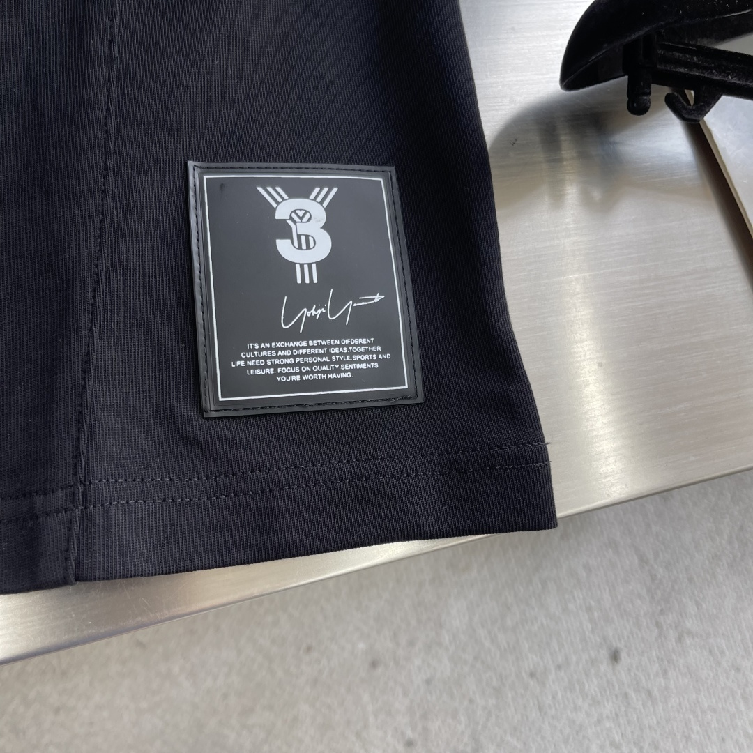 -Y-3 Yamamoto山本耀司 秋冬新款Y3长袖T恤。拼接罗纹设计新颖且极具辨识度，宽松版型个性立体