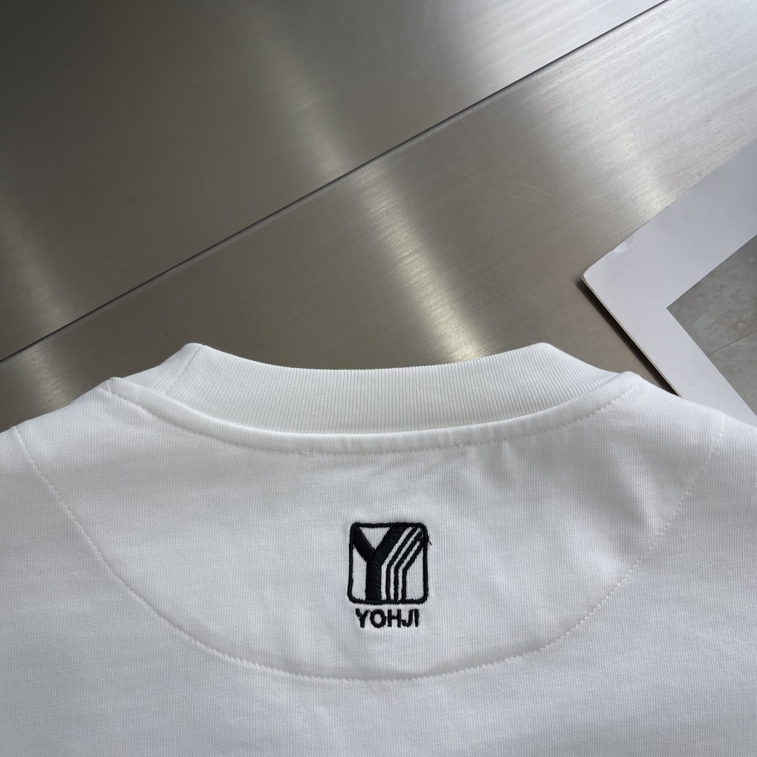 -Y-3 Yamamoto山本耀司 秋冬新款Y3长袖T恤。拼接罗纹设计新颖且极具辨识度，宽松版型个性立体
