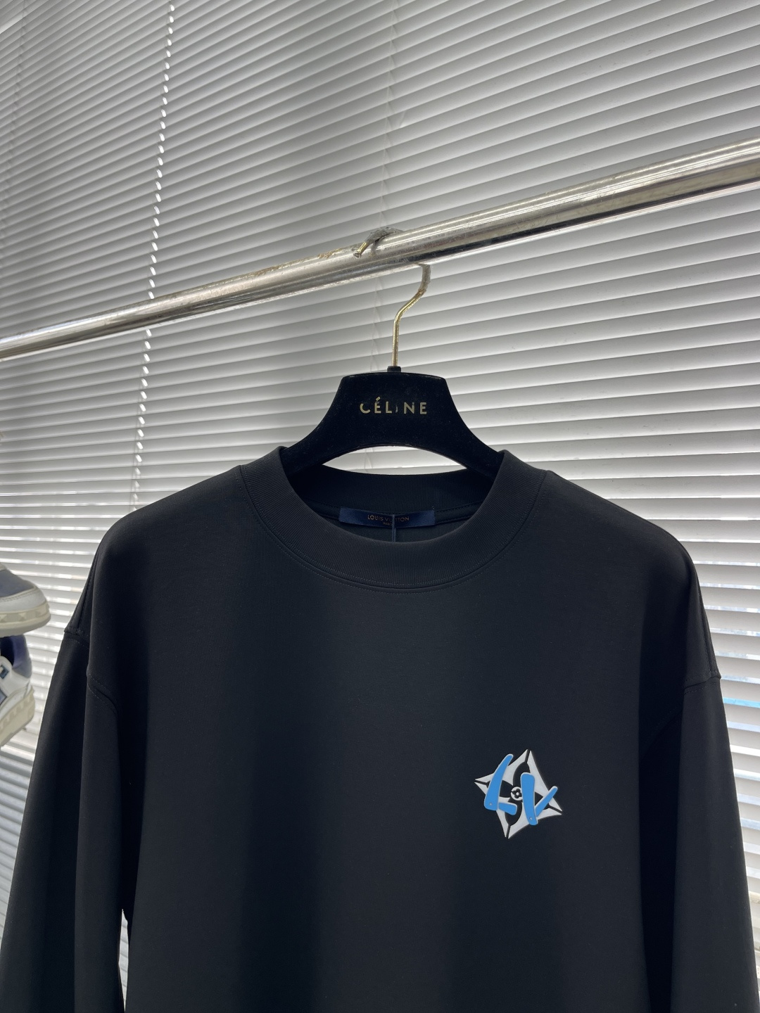 -驴牌 2025早秋圆领长袖，双层螺纹领口，肩部通肩压条，莫代尔混纺面料舒适透气 男女同款 码数：S-X