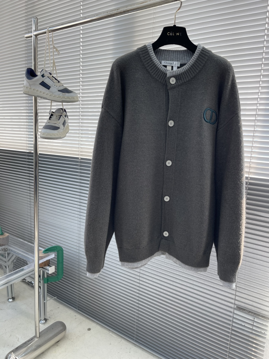 -Dio 假两件‼️开衫毛衣精选混纺优质35%抗起球腈纶30%聚酯纤维19.6%聚酯15.4%锦纶是性能