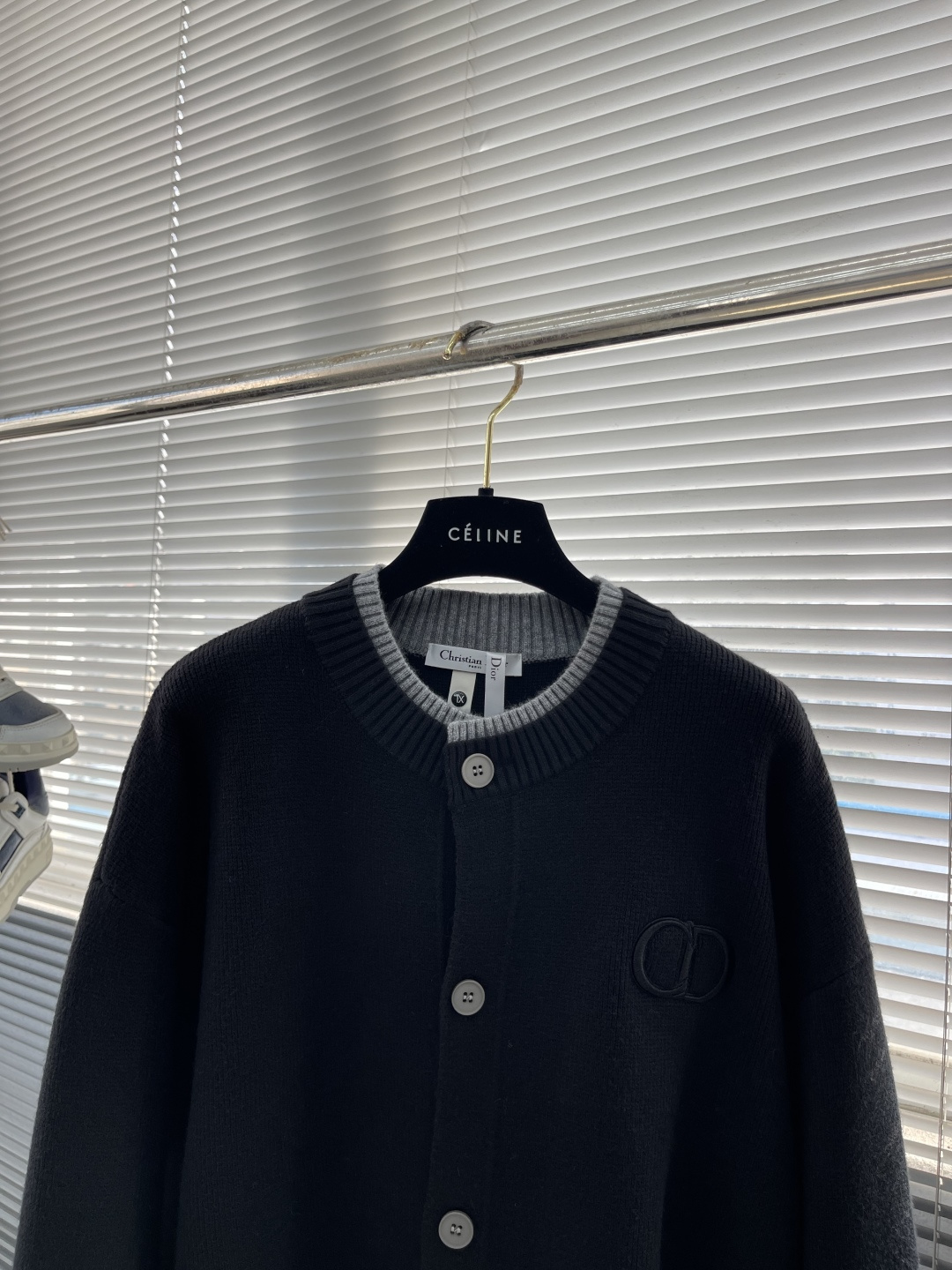 -Dio 假两件‼️开衫毛衣精选混纺优质35%抗起球腈纶30%聚酯纤维19.6%聚酯15.4%锦纶是性能