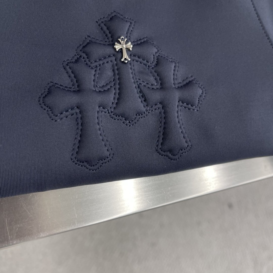 -CH 克罗心 2025秋冬最新系列时尚热款，ch最新面料轻薄戴帽卫衣宽幅立体剪裁，带来极佳的视觉效果，