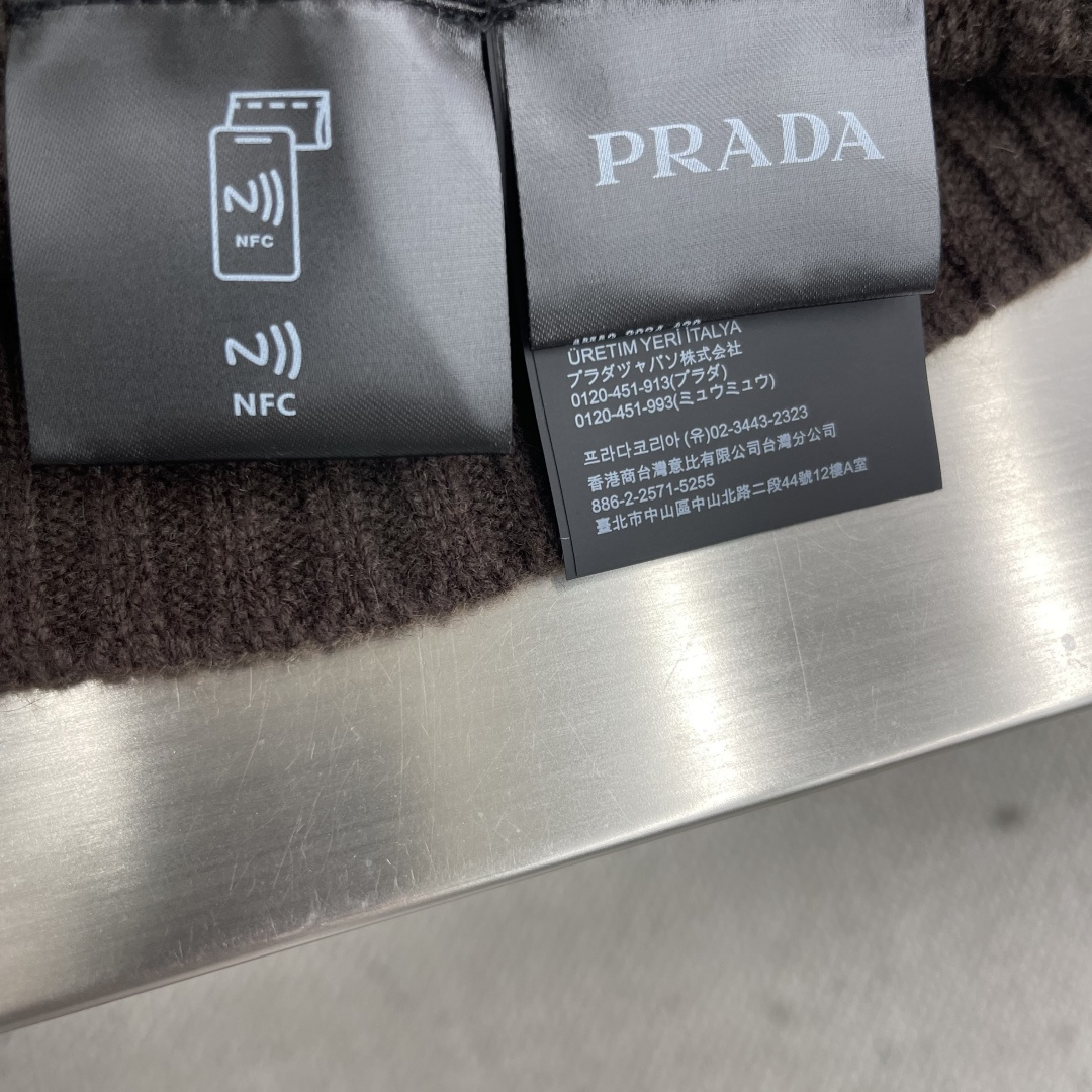 -PRAD 25ss新款纯色翻领套头长袖毛衣 男款 棕色码数：S.M.L.XL衣长65676971胸围 