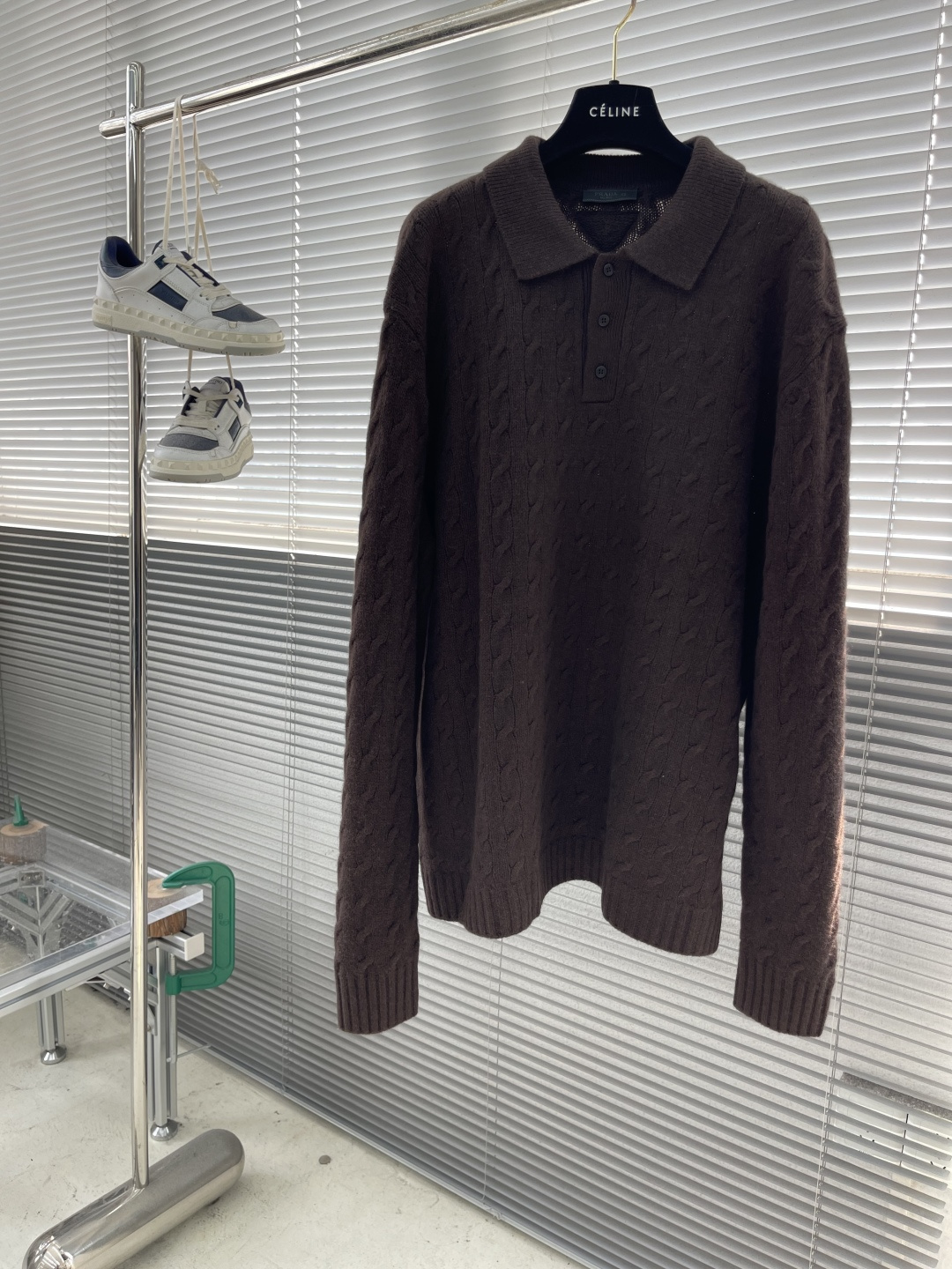 -PRAD 25ss新款纯色翻领套头长袖毛衣 男款 棕色码数：S.M.L.XL衣长65676971胸围 