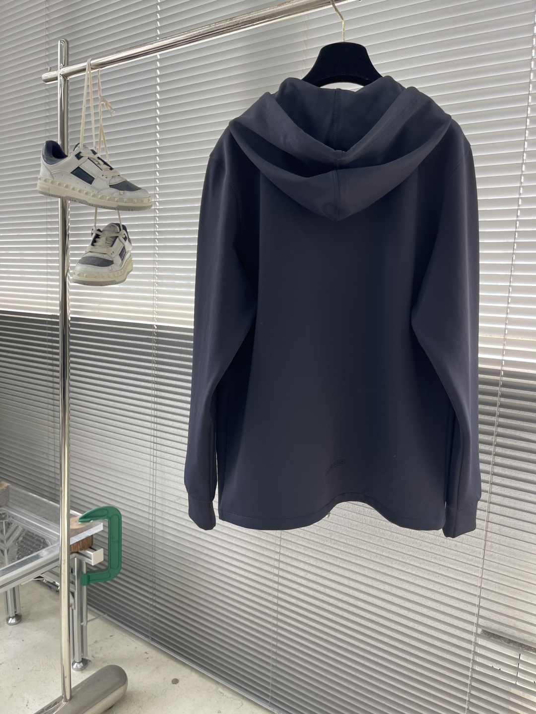 -CH 克罗心 2025秋冬最新系列时尚热款，ch最新面料轻薄戴帽卫衣宽幅立体剪裁，带来极佳的视觉效果，