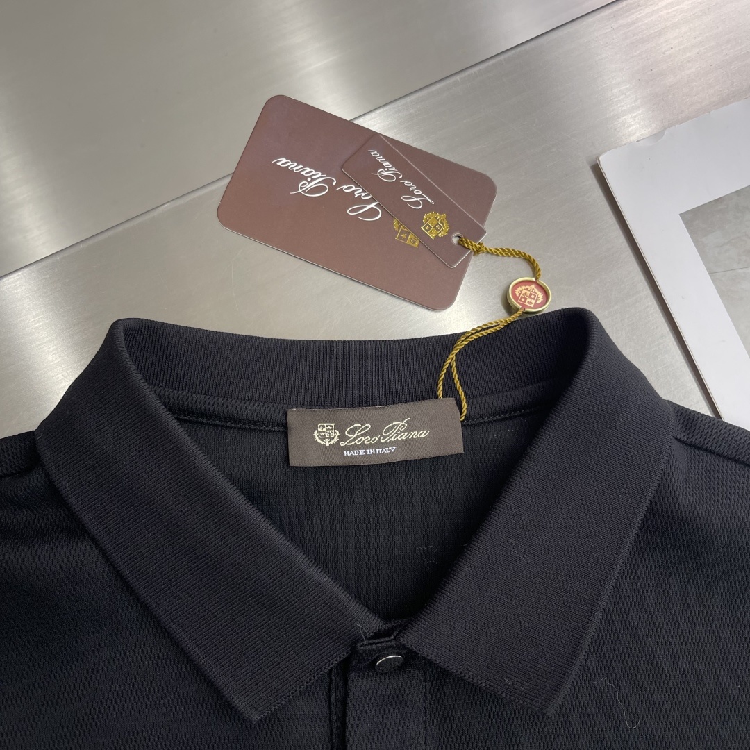 -KITON 25SS春夏新款科技纤维混纺针织翻领短Tee,臂袖三色织带嵌花针织短袖Polo衫!贸易公司