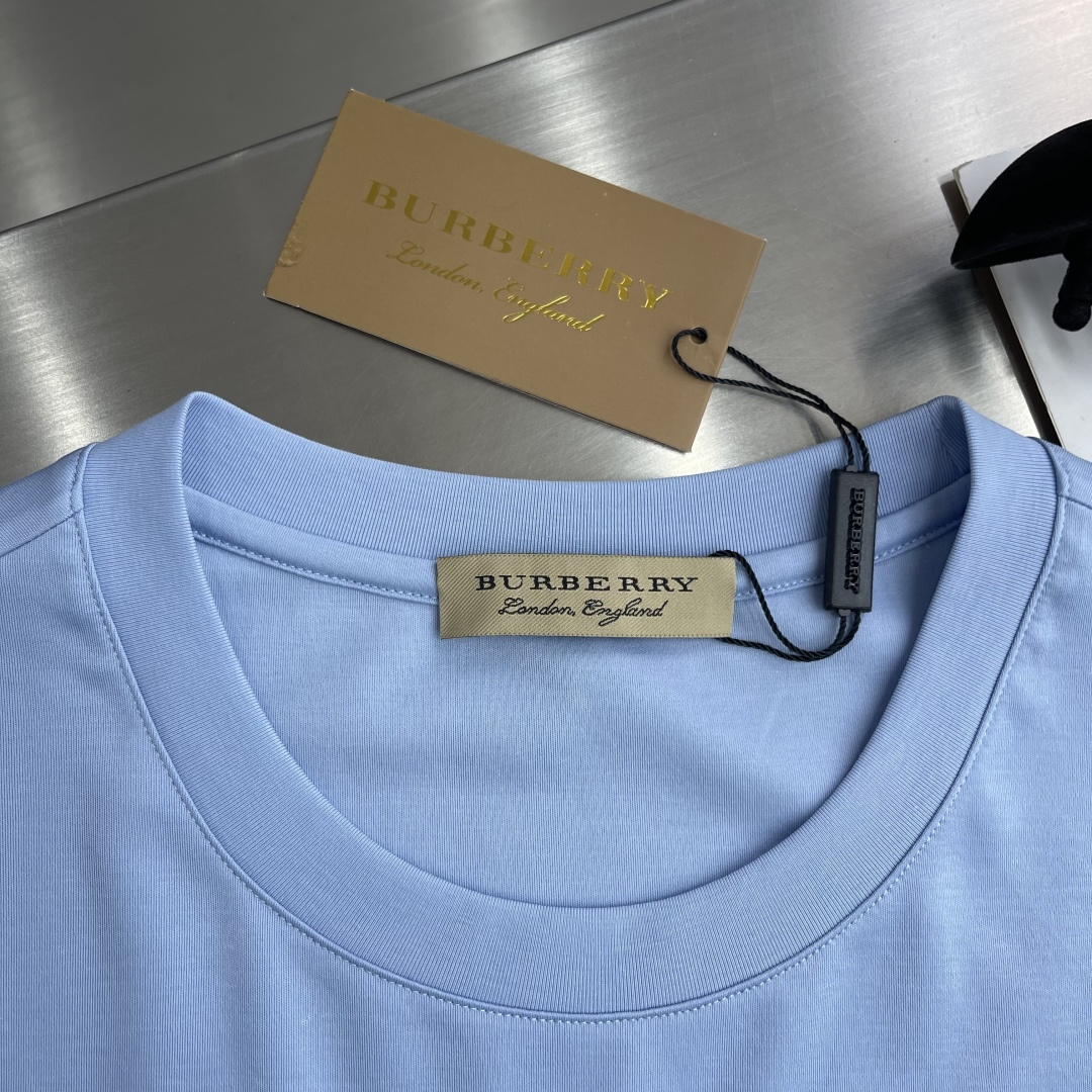 -BBR 100%纯正血统品质，2025春夏新品战马刺绣标识男士商务休闲简约圆领短袖T恤！颇具法式风格的