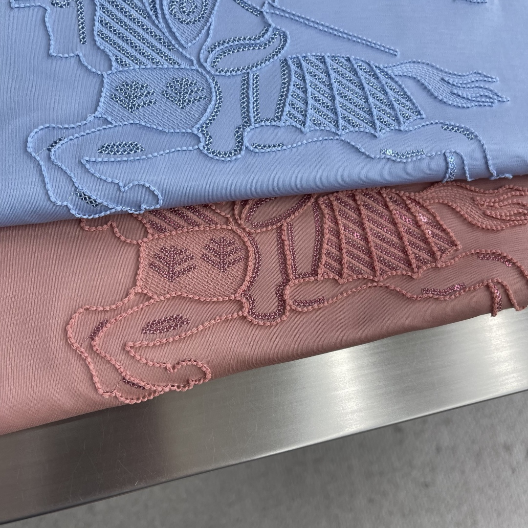 -BBR 100%纯正血统品质，2025春夏新品战马刺绣标识男士商务休闲简约圆领短袖T恤！颇具法式风格的