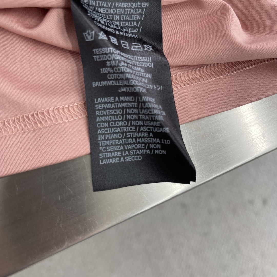 -BBR 100%纯正血统品质，2025春夏新品战马刺绣标识男士商务休闲简约圆领短袖T恤！颇具法式风格的