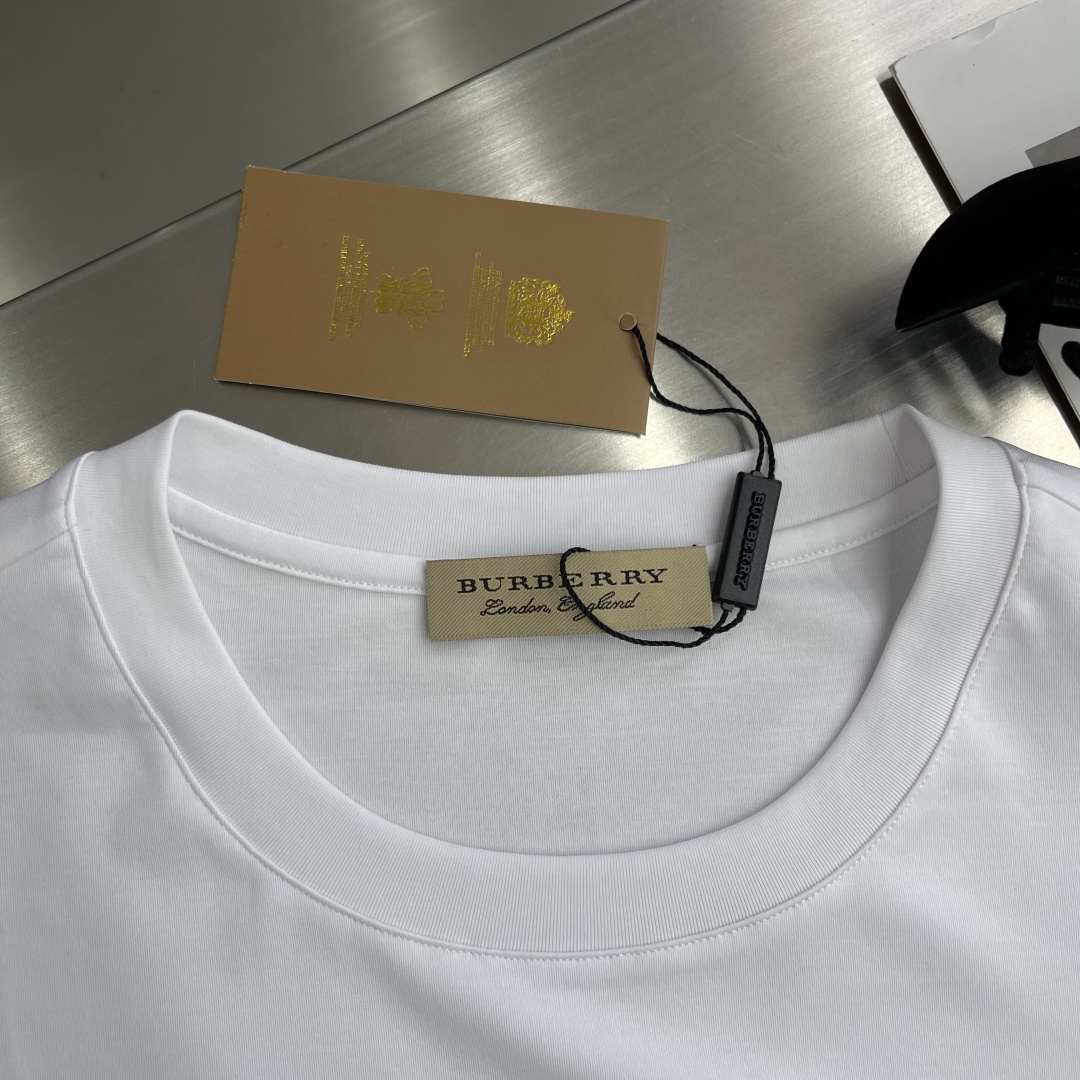 -BBR 100%纯正血统品质，2025春夏新品战马刺绣标识男士商务休闲简约圆领短袖T恤！颇具法式风格的