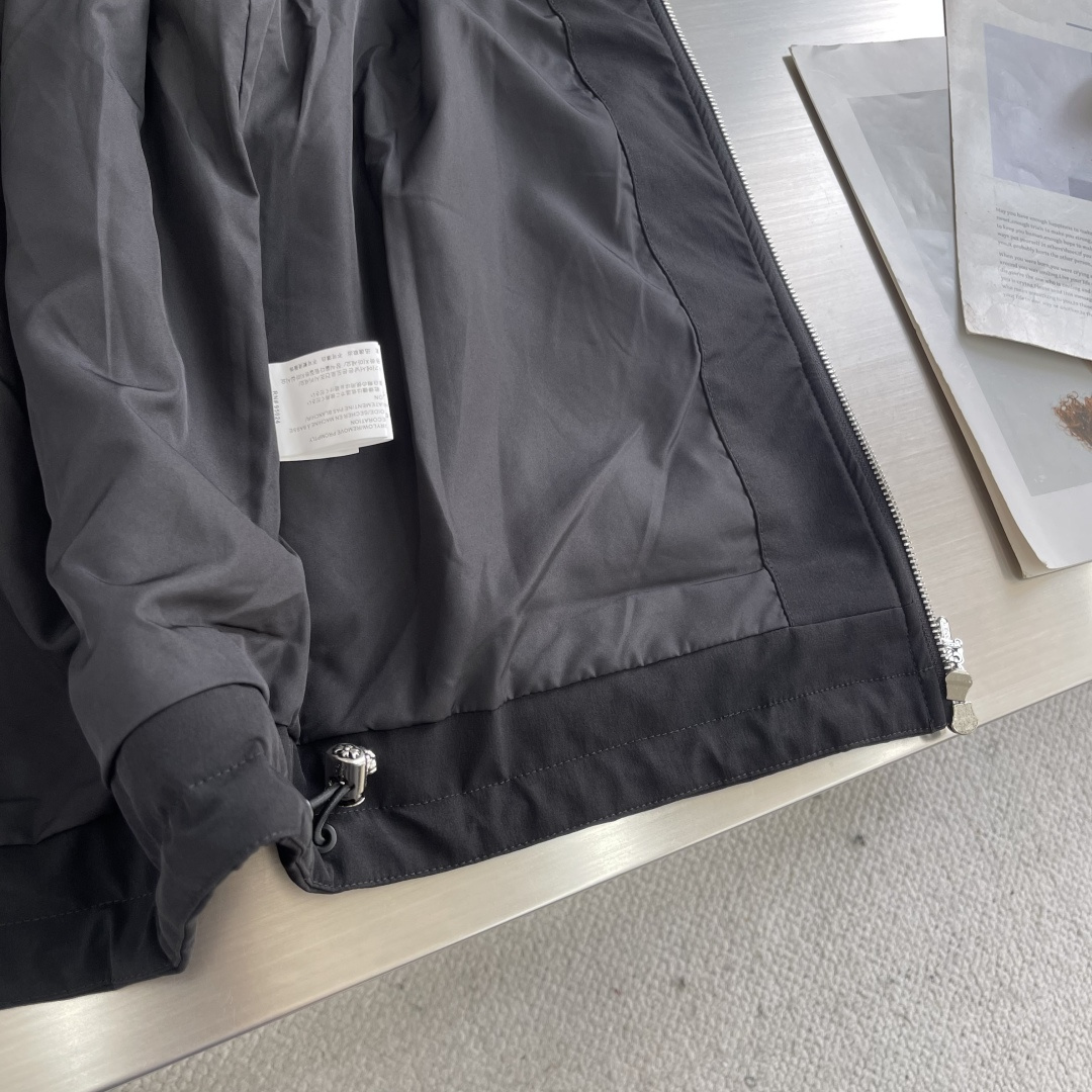 -CH 克罗心 25秋冬新款系列爆版再现 回圈摇粒绒底面料、松版连帽型、正面飾有曼徳拉草刺绣、抽绳连帽衣