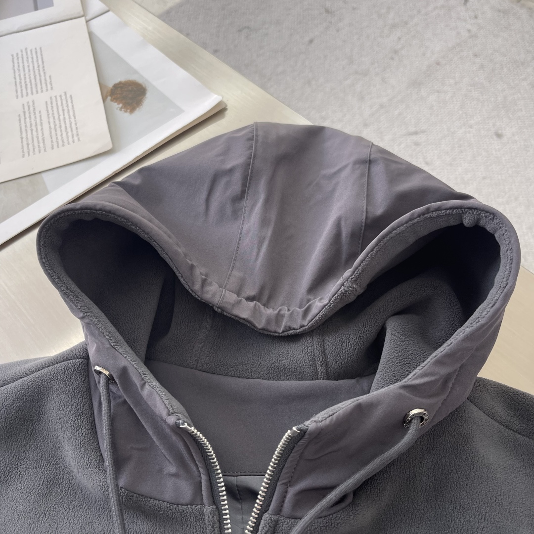 -CH 克罗心 25秋冬新款系列爆版再现 回圈摇粒绒底面料、松版连帽型、正面飾有曼徳拉草刺绣、抽绳连帽衣