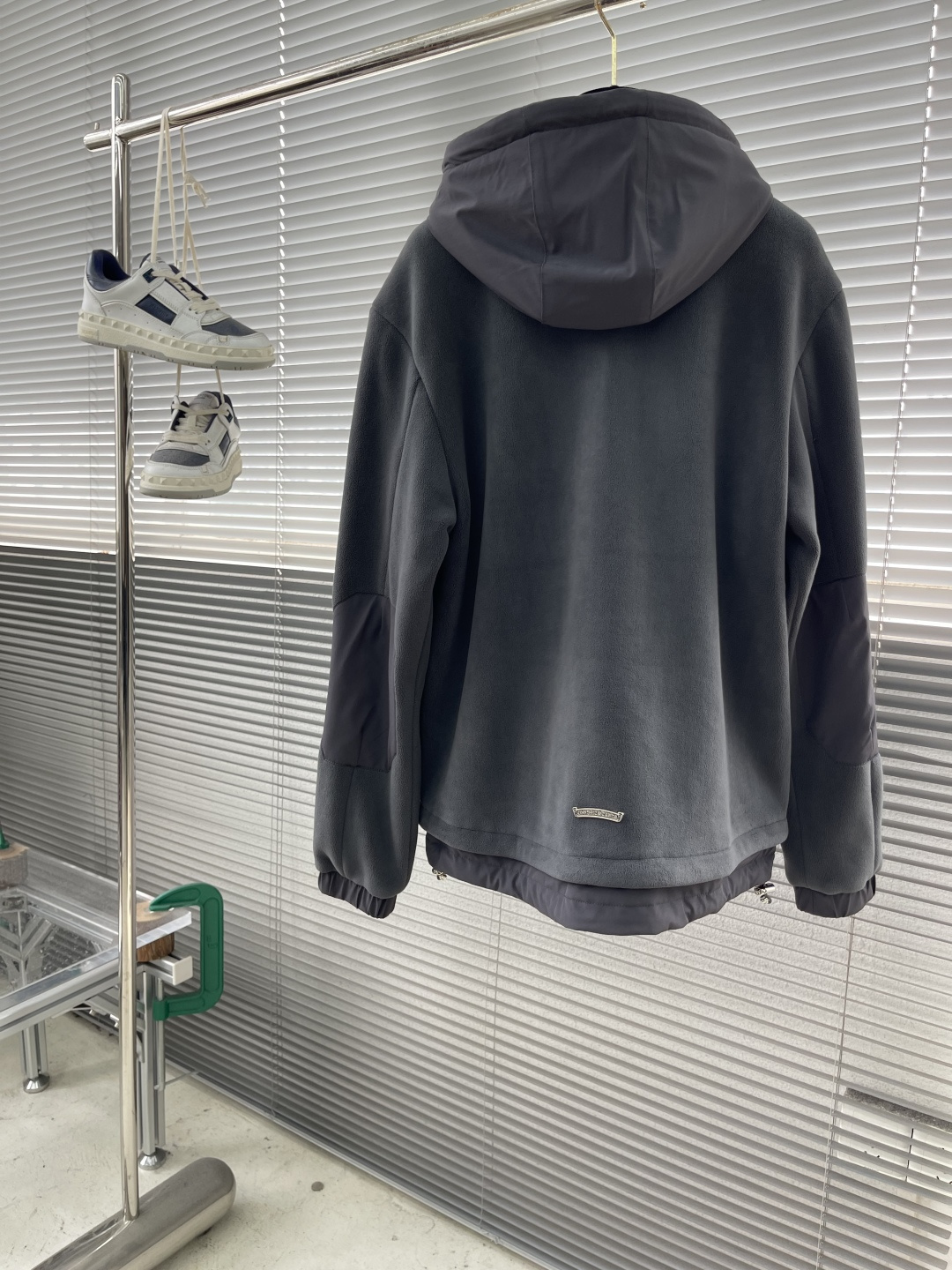 -CH 克罗心 25秋冬新款系列爆版再现 回圈摇粒绒底面料、松版连帽型、正面飾有曼徳拉草刺绣、抽绳连帽衣