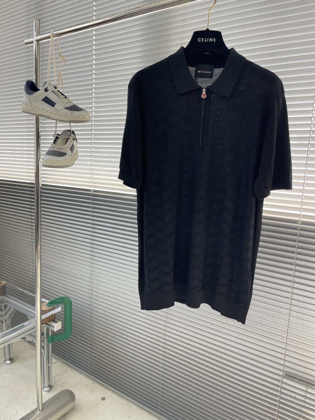 -KITON 25SS春夏新款科技纤维混纺针织翻领短Tee,男士红标拉链门襟斜条纹嵌花针织短袖Polo衫