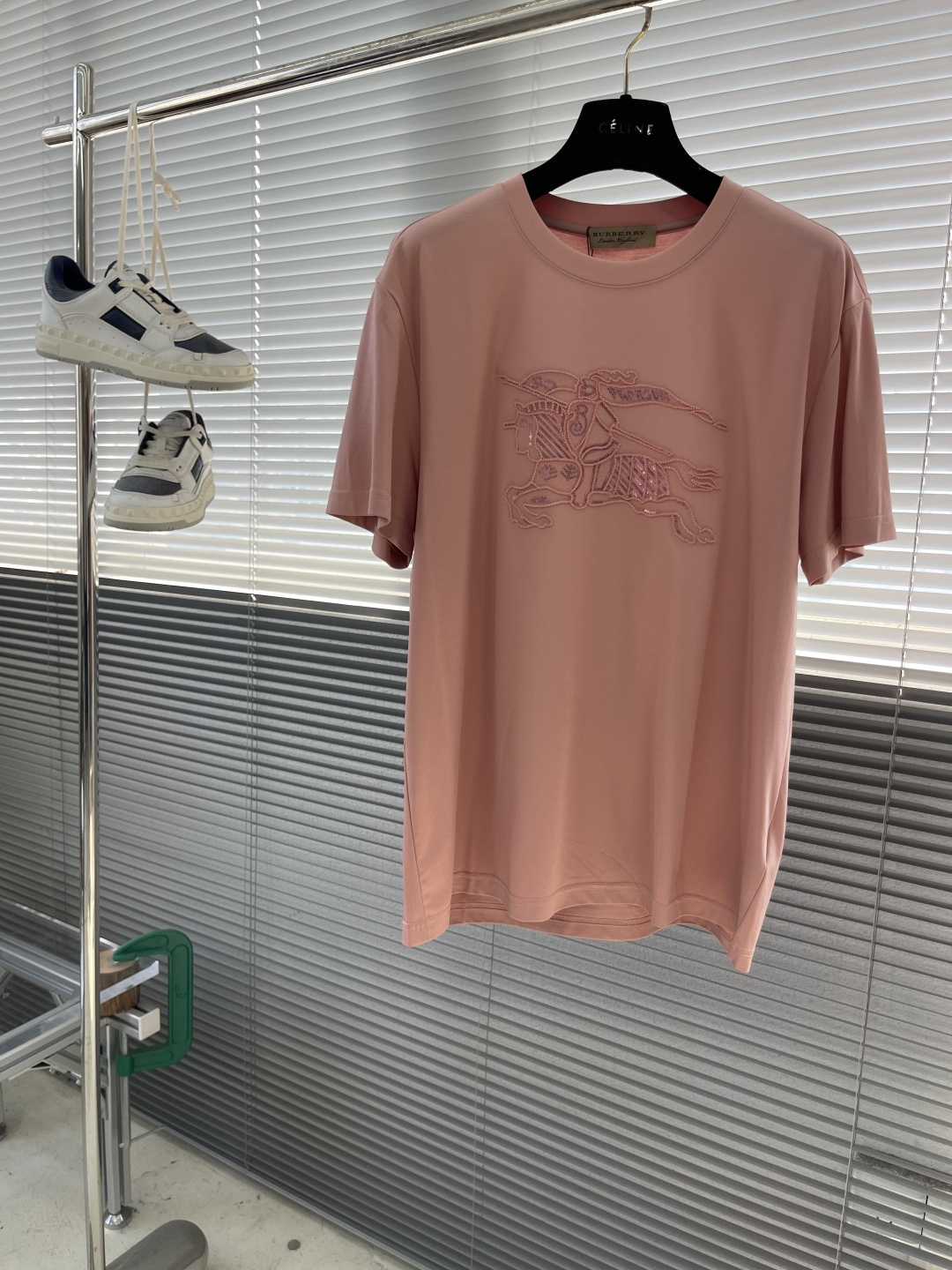 -BBR 100%纯正血统品质，2025春夏新品战马刺绣标识男士商务休闲简约圆领短袖T恤！颇具法式风格的