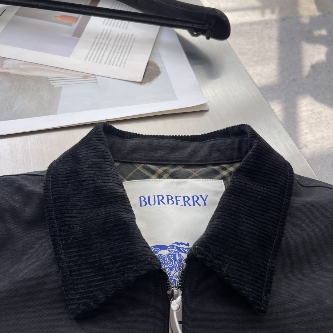 -BBR 25fw新款格子布工装夹克外套，这款夹克采用纯棉面料制作而成，领子处搭配有灯芯绒面料，内衬有B