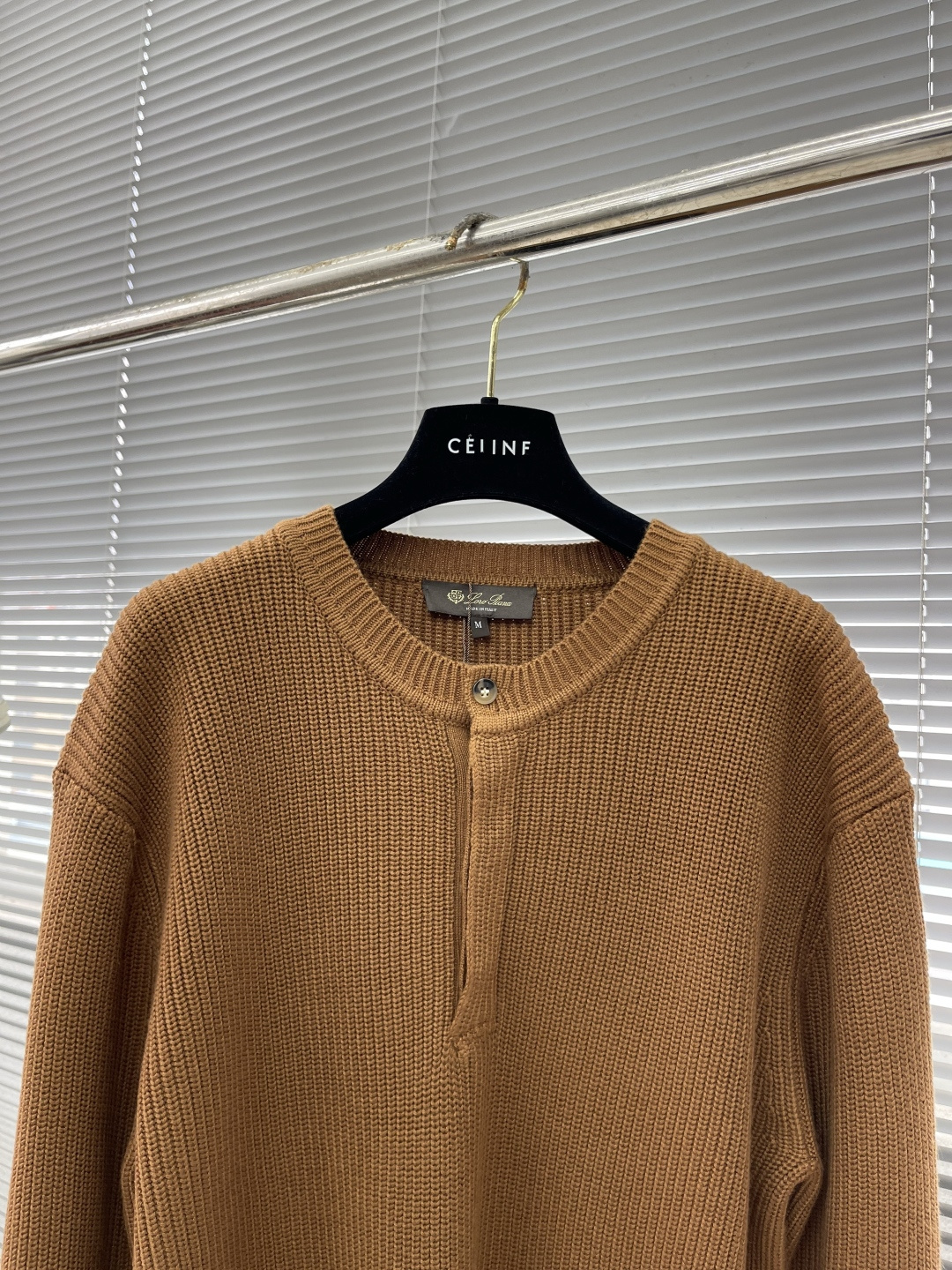 -Loro Piana 25ss新款针织毛衣纽扣圆领 卡其色 男女同款 高版本码数：S.M.L.XL.X
