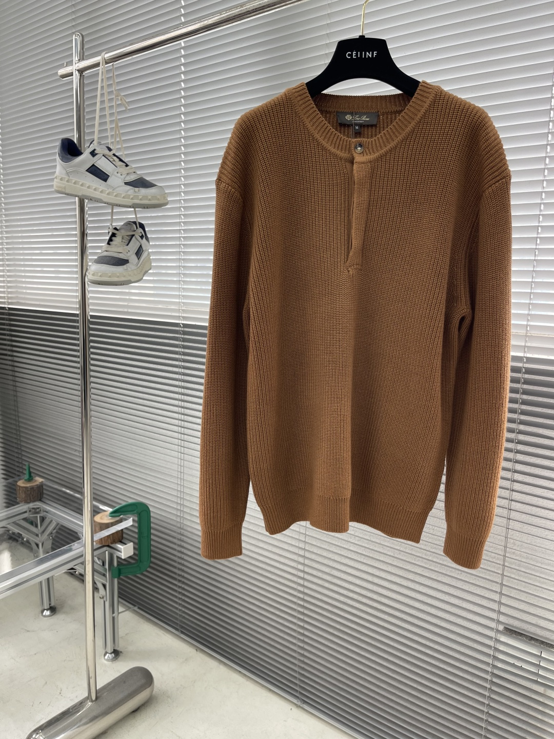 -Loro Piana 25ss新款针织毛衣纽扣圆领 卡其色 男女同款 高版本码数：S.M.L.XL.X